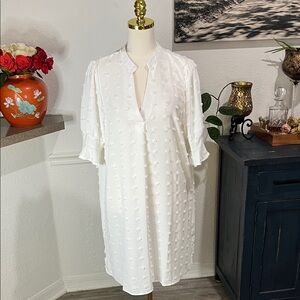 SHEIN White Textured V-Neck Blouse